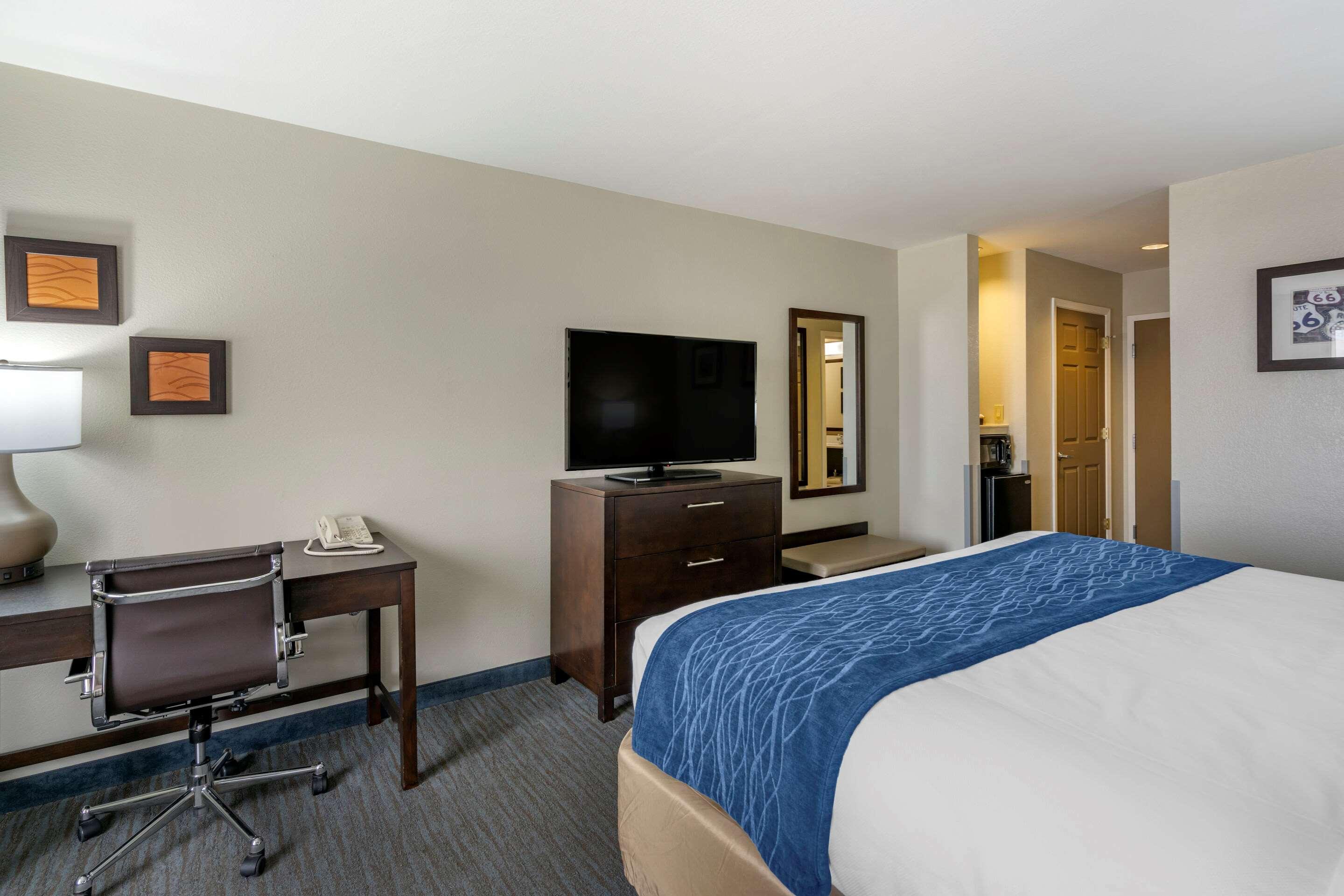 Comfort Inn 2*